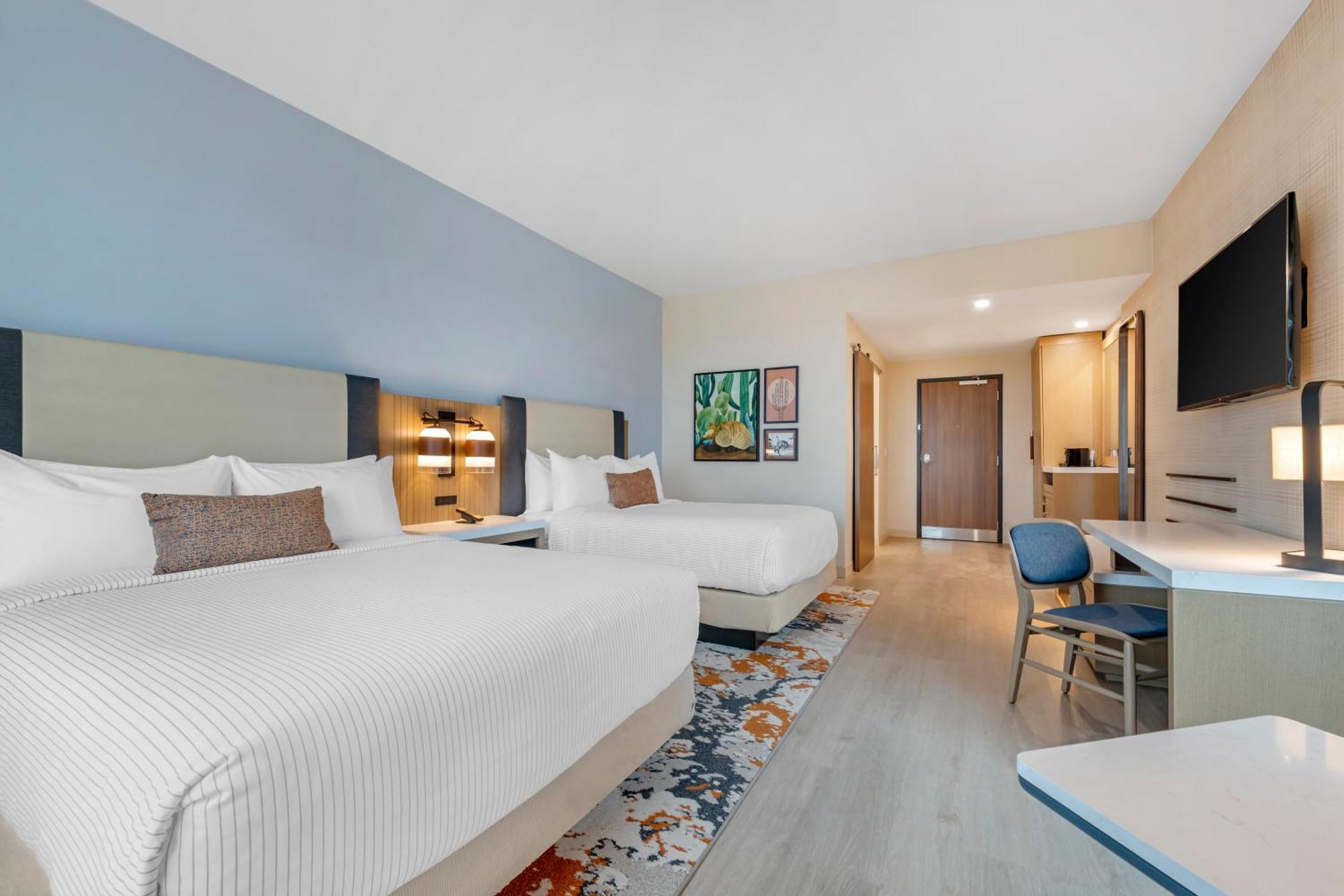 Cambria Hotel Austin Downtown Exterior photo